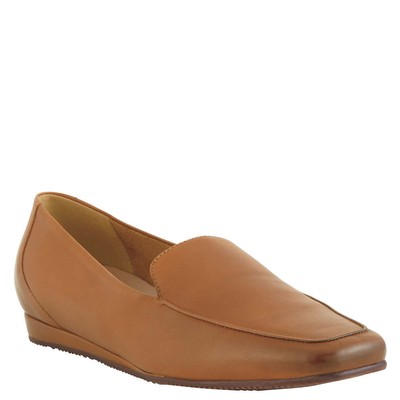 

Женские слипоны Soft Walk Vista Dress без шнуровки