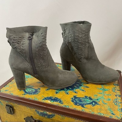 Gerry Weber Grey Suede Perforated Fish Scale Ankle Boots Size 38 or 8