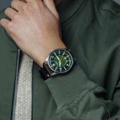 Pre-owned Avi-8 Hawker Hurricane Kent Automatic Hampshire Green Dial Av-4094-03 Mens Watch