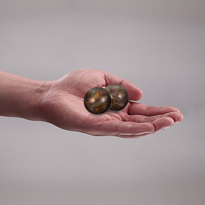 2Pcs Small Handballs Palm Massage Balls Convenient