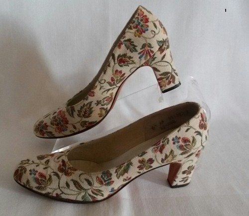 Orig Vtg 1970 Tapestry 6AA Pump Heel Shoe Holt Renfrew 2.5