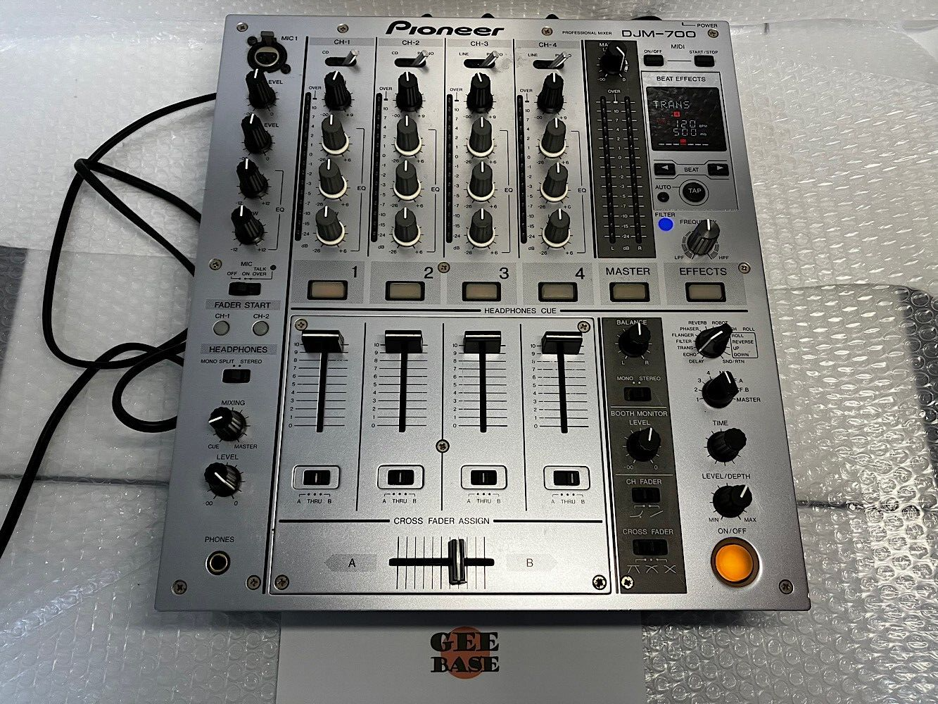 ★美品/動作保証★ Pioneer パイオニア DJM-700 DJミキサー s-l400.jpg