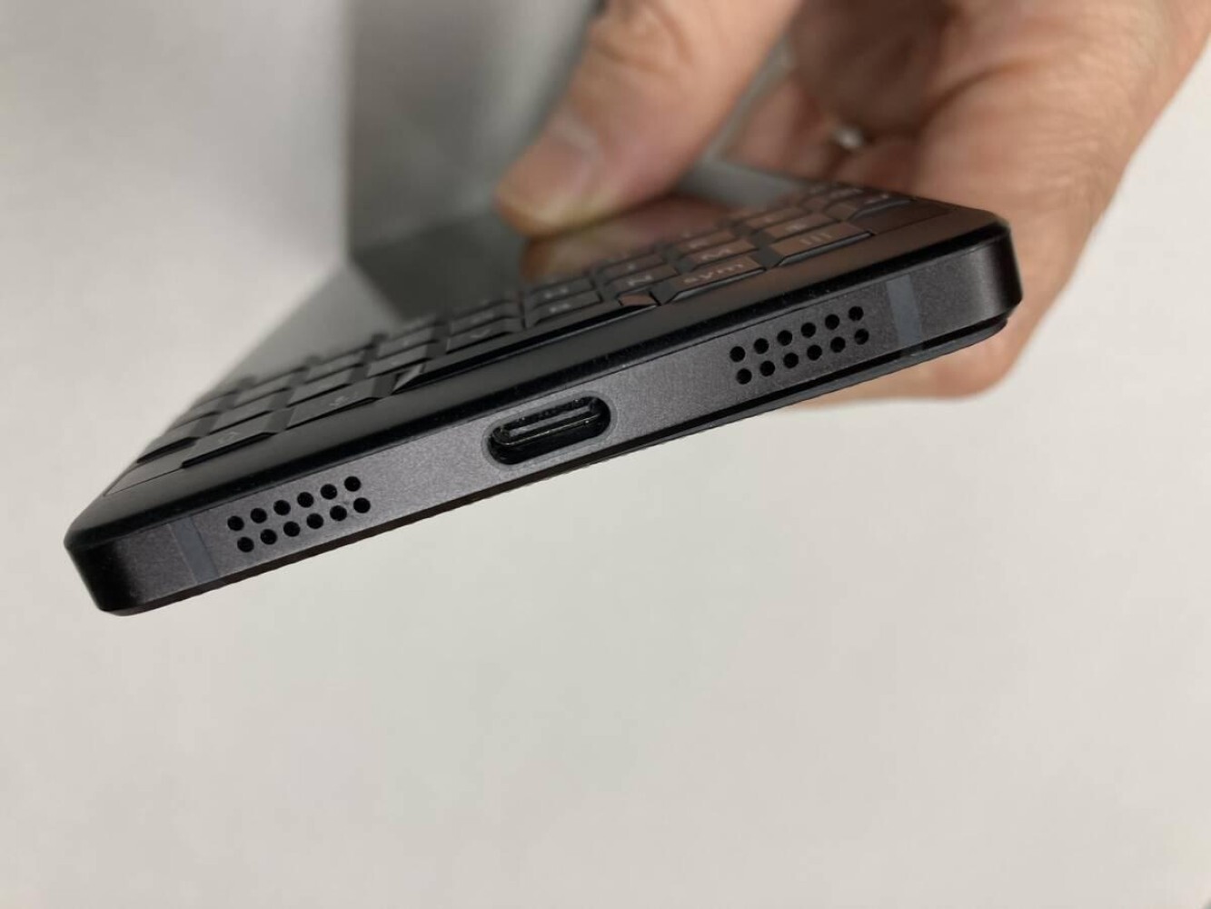Blackberry Key2 BBF100-9 Black Ram Android SIM Free Great