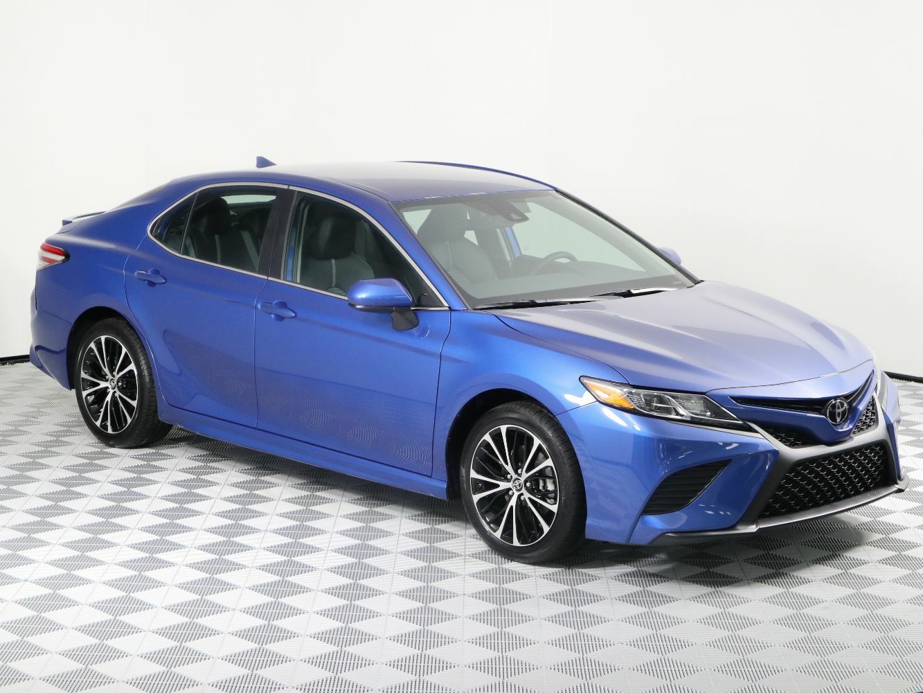 2019 Toyota Camry SE eBay