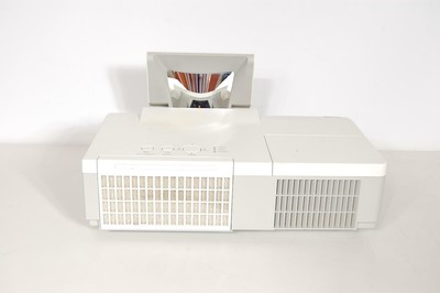 Hitachi CP-A220N LCD Projector 2200 ANSI Lumens 4696 Lamp Hours