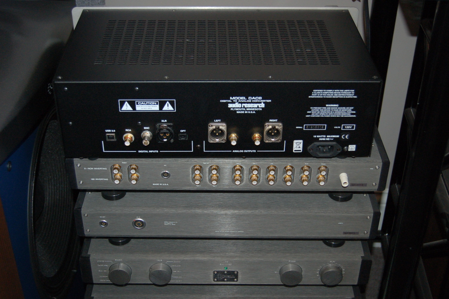 Audio Research DAC8 in silver