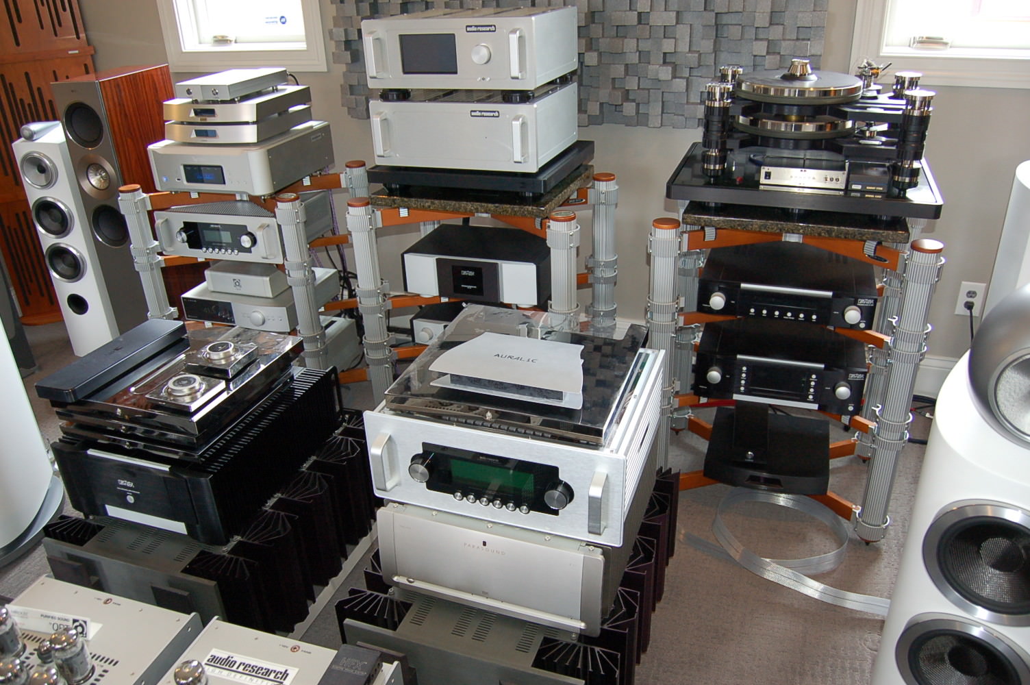 AURALiC ARIES Wireless Streaming Bridge with Ultra Linear PSU and Remote