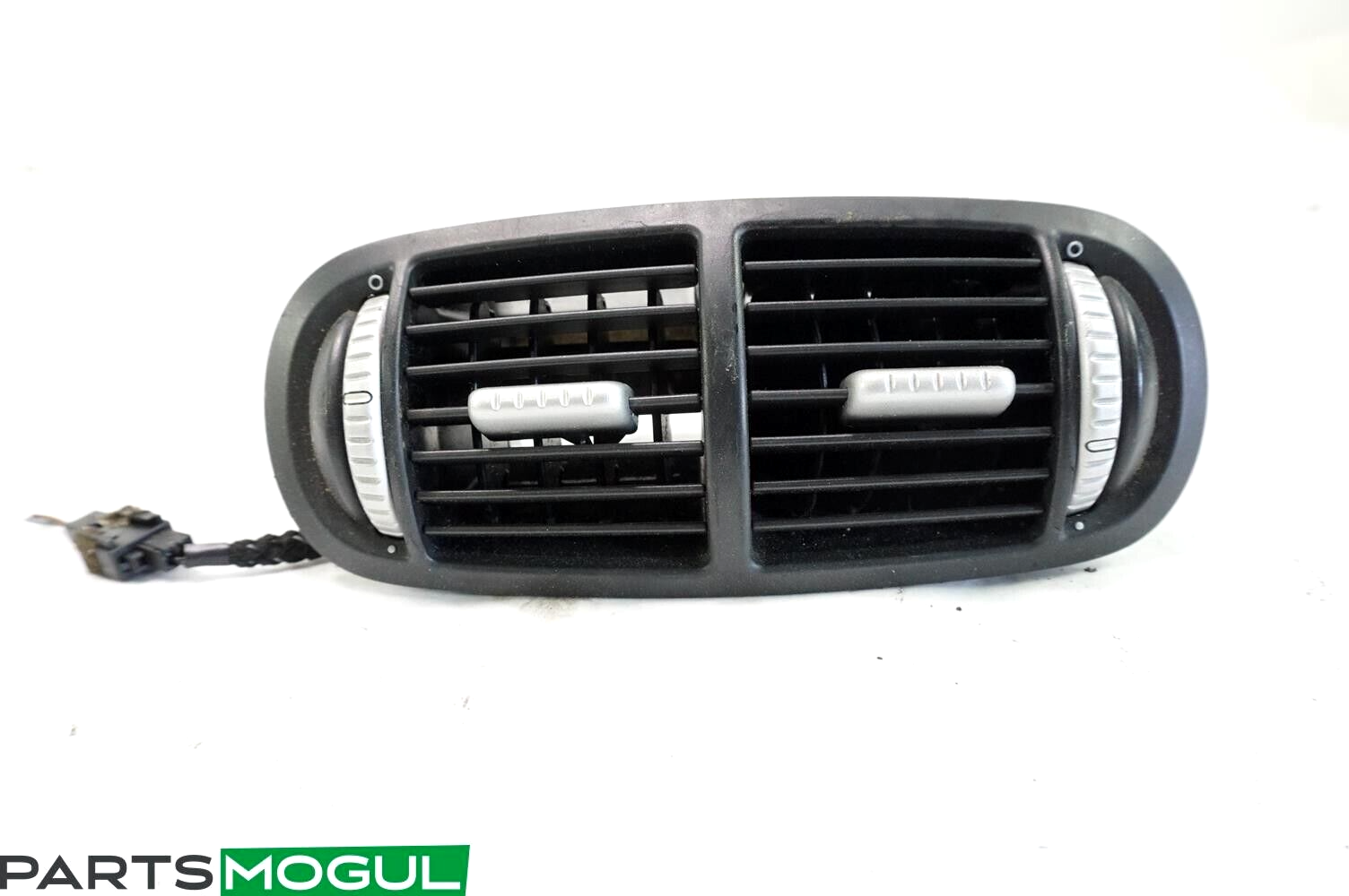 20032010 PORSCHE CAYENNE TURBO REAR CENTER DASH A/C HEAT AIR VENT