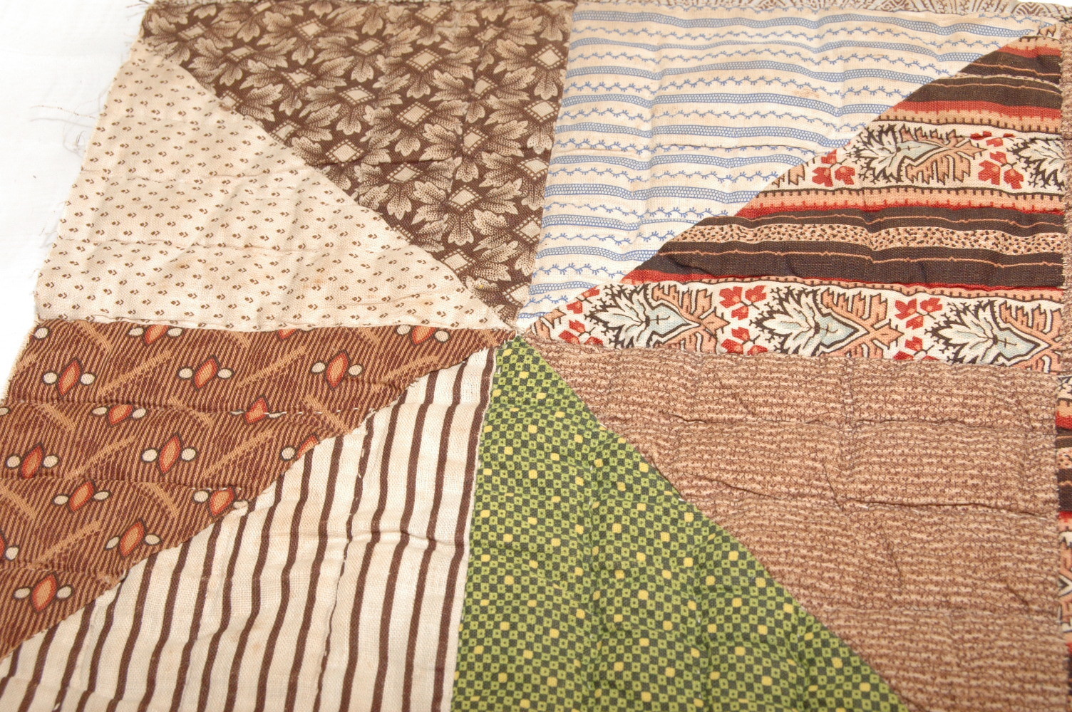 Antique Madder Calico Triangle Patchwork Quilt Piece Runner