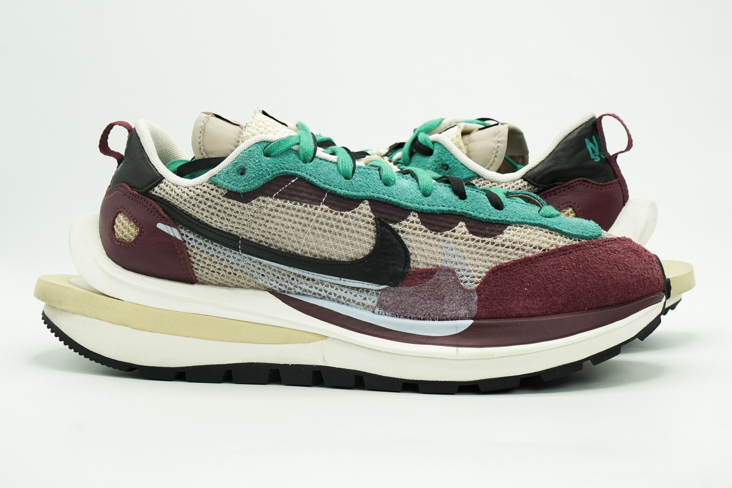 sacai × Nike Vapor Waffle DD3035 23.5 Amazon.com | Nike Mens VaporWaffle DD3035 200 Sacai