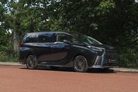 2025 Lexus LM 2.5 350h Takumi E-CVT AWD Euro 6 (s/s) 5dr Auto MPV Petrol Automat