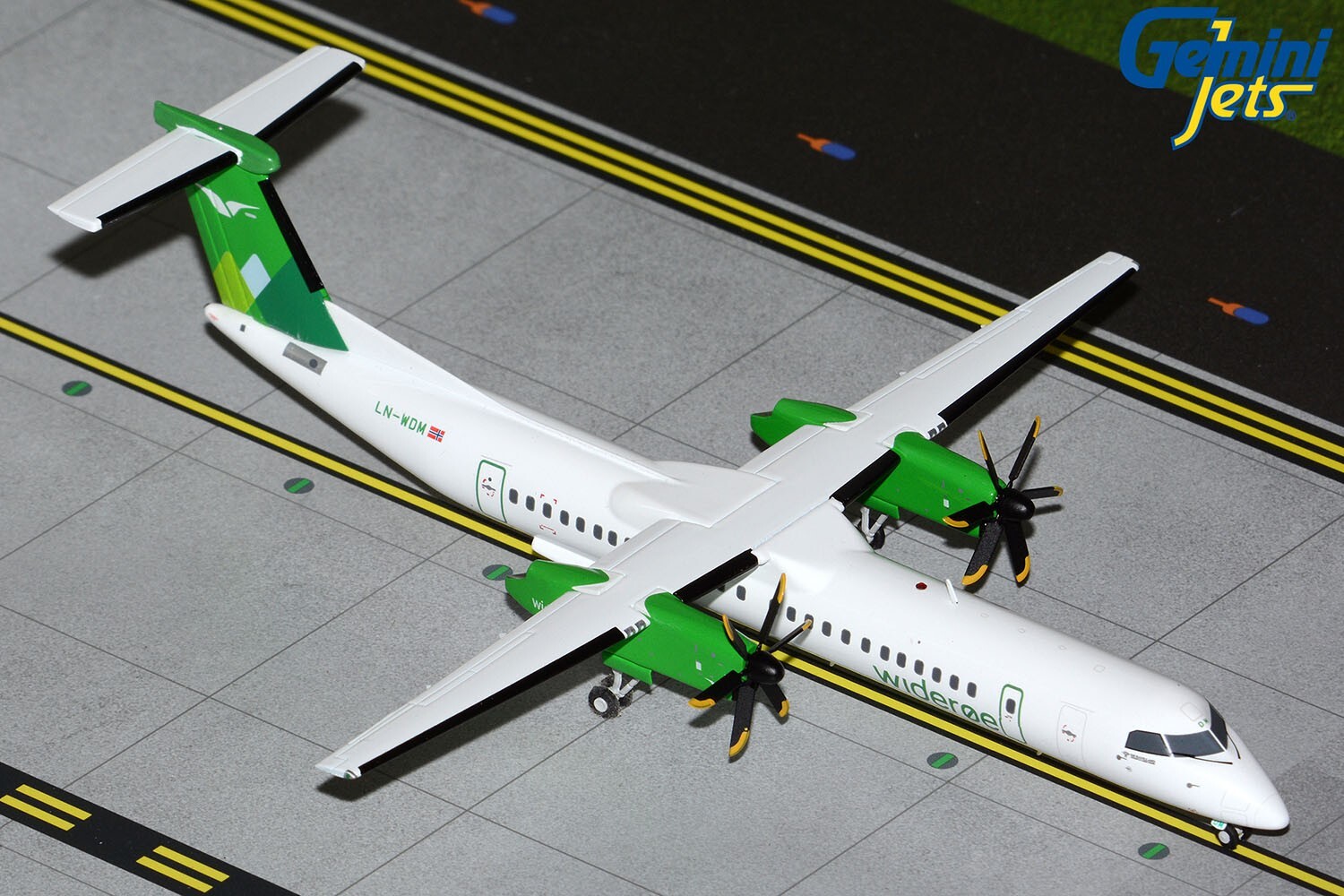 航空機・ヘリコプター Gemini 1/200 Bombardier DHC-8 Q400 flybe s-l400.jpg