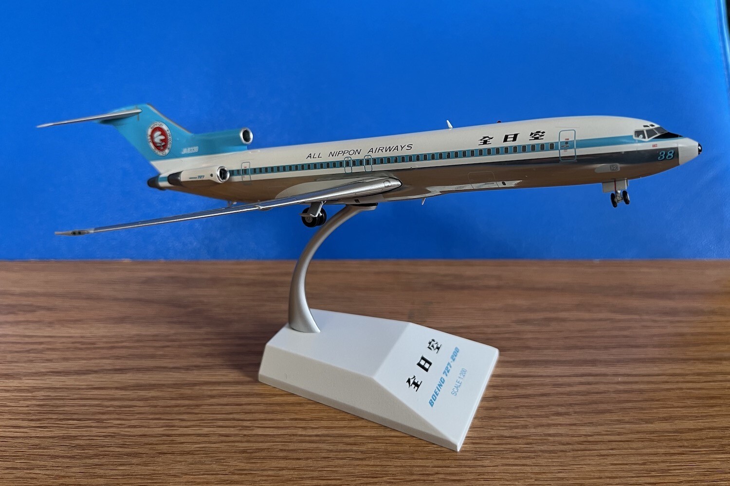 JC Wings 1/200 AIR DO B737 ベア・ドゥ ドリーム号 JC Wings 1/200 AIR DO B737 ベア・ドゥ ドリーム号 1/200