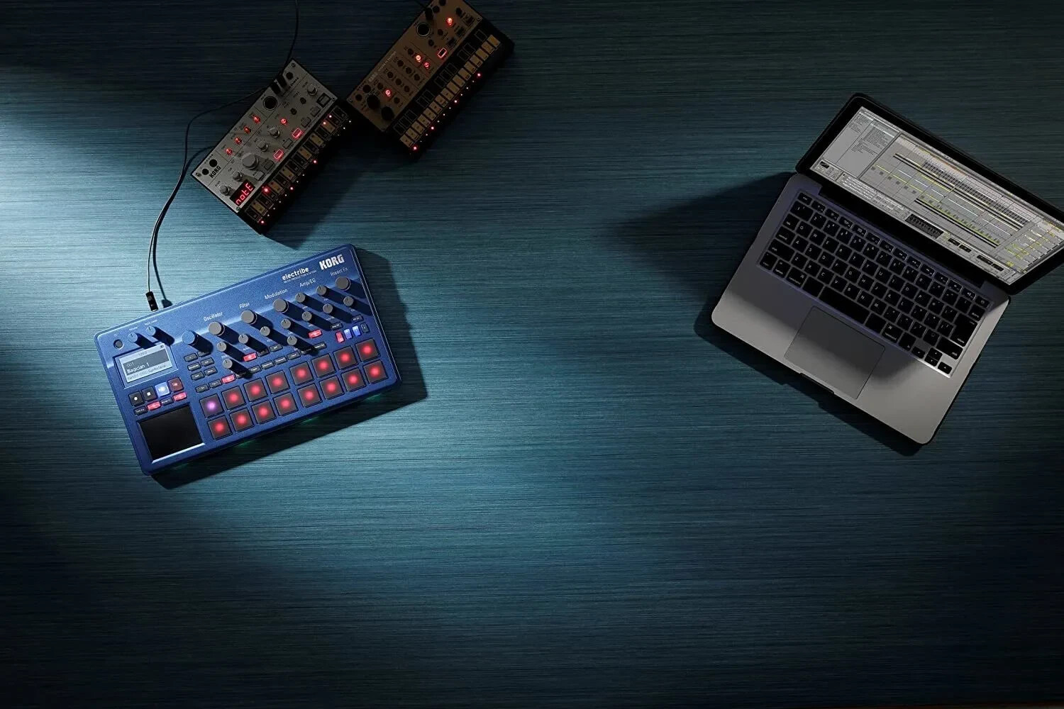 DTM・DAW Korg electribe 2 (ELECTRIBE2-BL) Amazon.com: Korg Drum Machine (ELECTRIBE2BL) : Musical