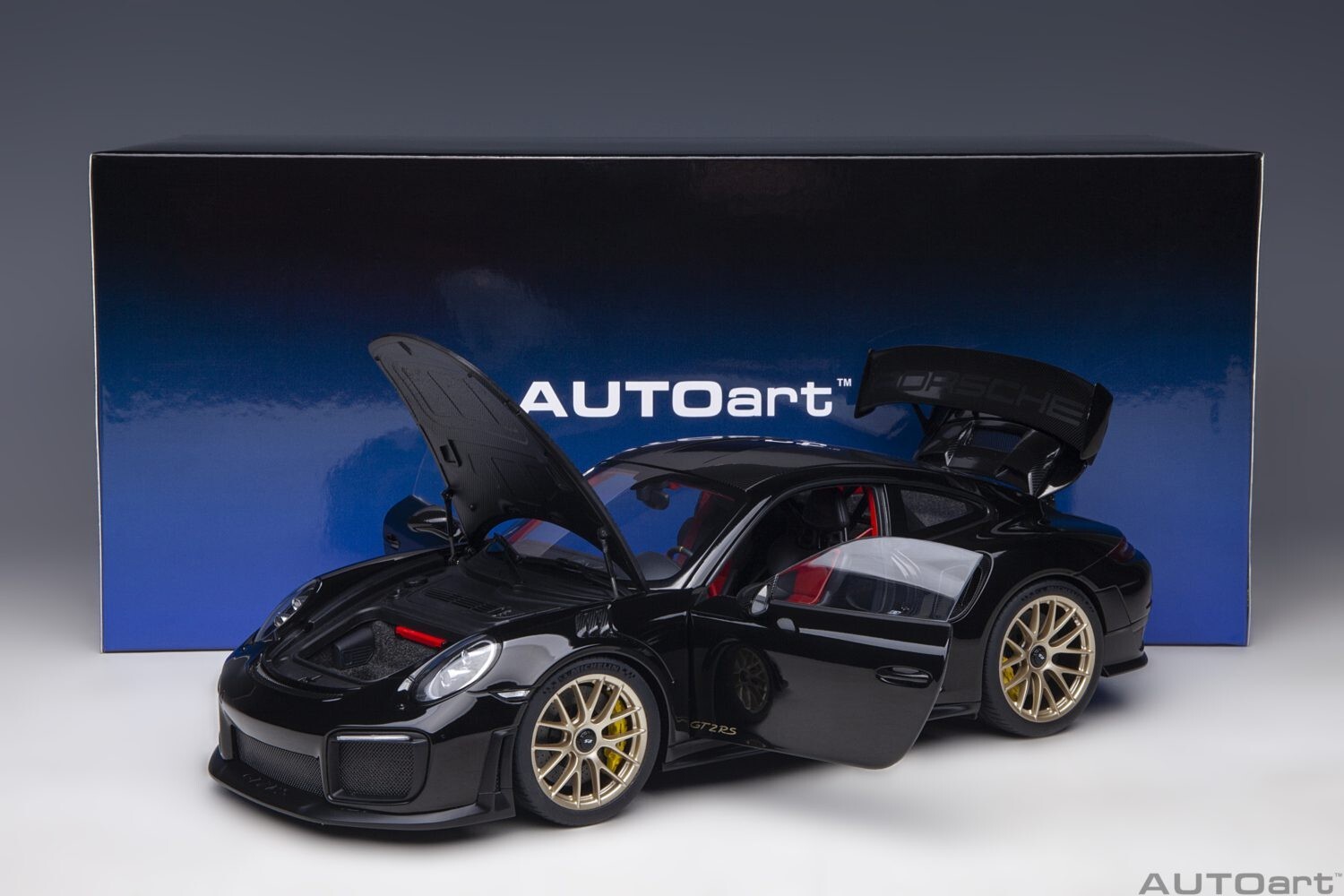 オートアート AUTOart ポルシェ911「991.2 GT2 RS」 AUTOart 1/18 ポルシェ 911 （991.2） GT2 RS ヴァイザッハ