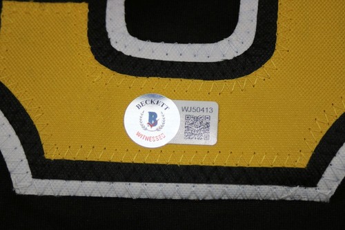 Ke' Bryan Hayes Autographed Pittsburgh Pirates Jersey BECKETT LIVE WITNESS COA