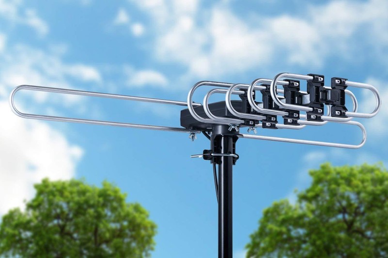 LONGEST RANGE OUTDOOR HD TV ANTENNA MOTORIZED AMPLIFIED HIGH GAIN 105 dB UHF VHF Antennas