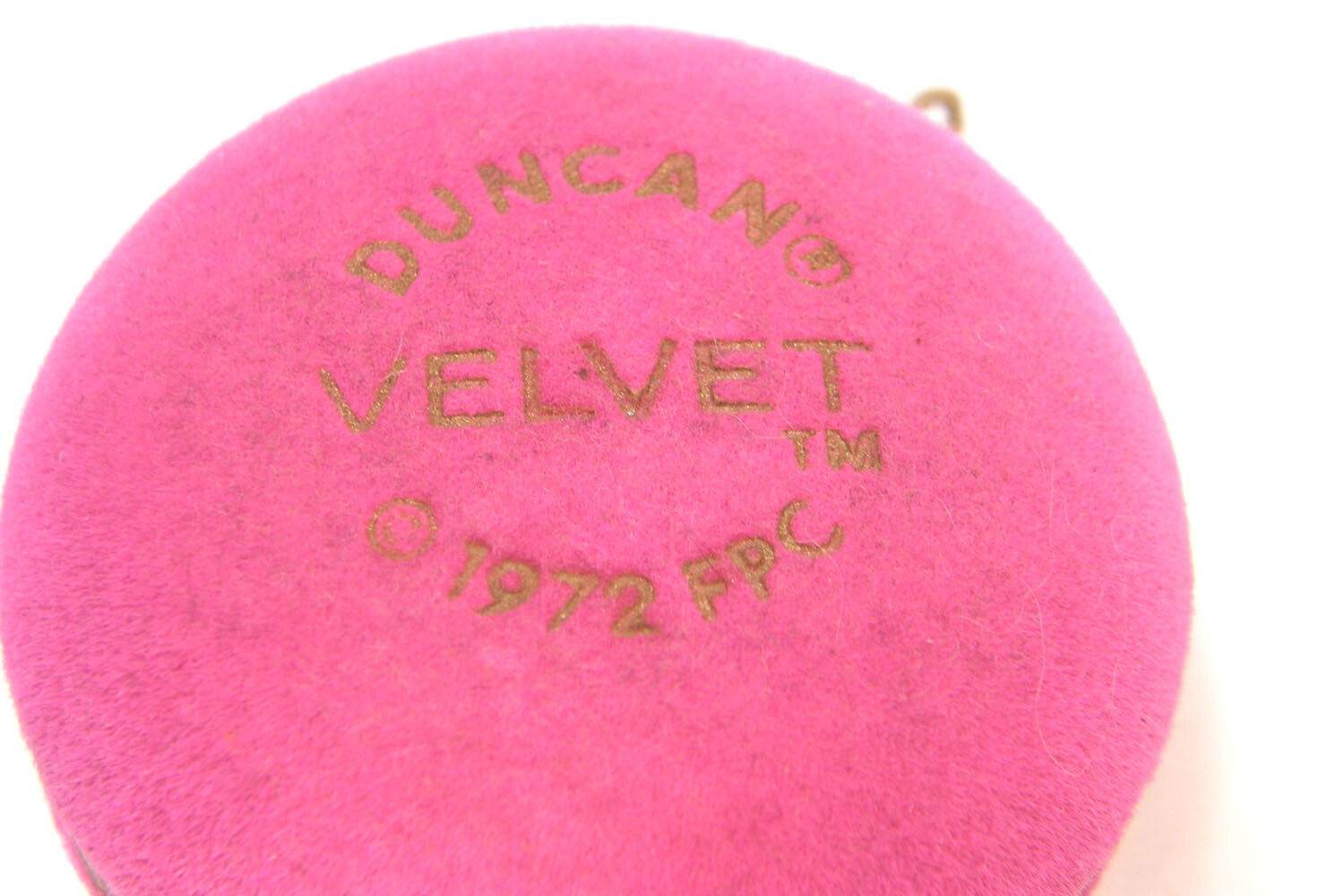 VINTAGE 1972 DUNCAN BRIGHT PINK VELVET YO-YO YOYO FLOCKED FUZZY