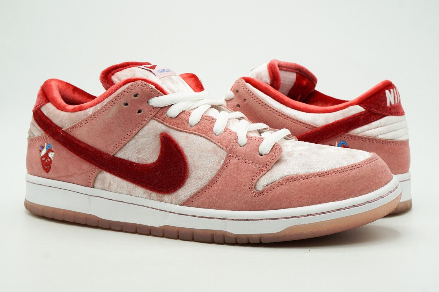 NIKE DUNK SB LOW USED SIZE 11.5 STRANGE LOVE BRIGHT MELON NIKE DUNK SB LOW USED SIZE 11.5 STRANGE LOVE BRIGHT MELON