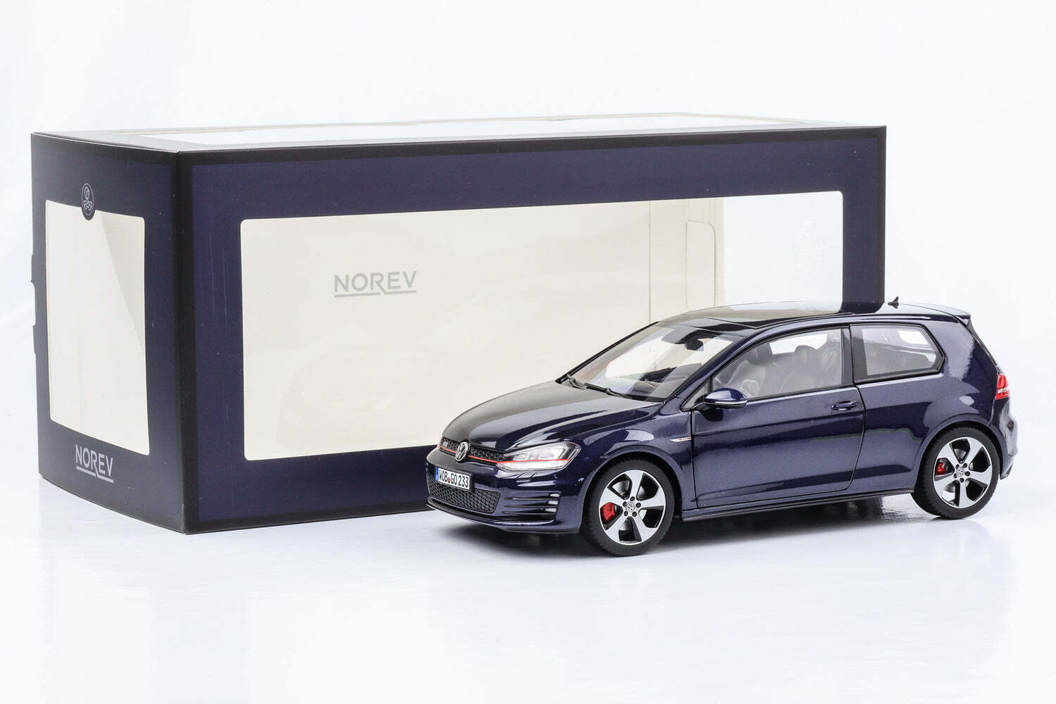 1/18 フォルクスワーゲン ゴルフ　GTI Amazon | ミニカー 1/18 フォルクスワーゲン ゴルフ ノレブ