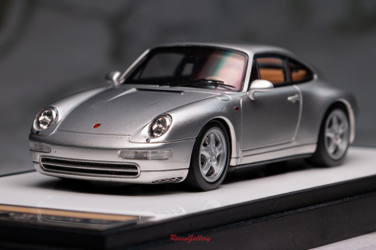 New 1:43 Make Up Model Porsche 911 (993) Carrera 4 1995