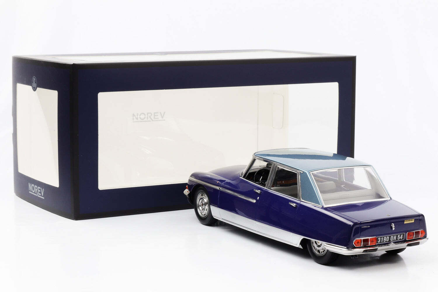 1/18 シトロエンDS 1964 CITROEN DS 19 Le Dandy CITROEN DS 19 Le Dandy by CHAPRON 1964 Beige metallic/Brown