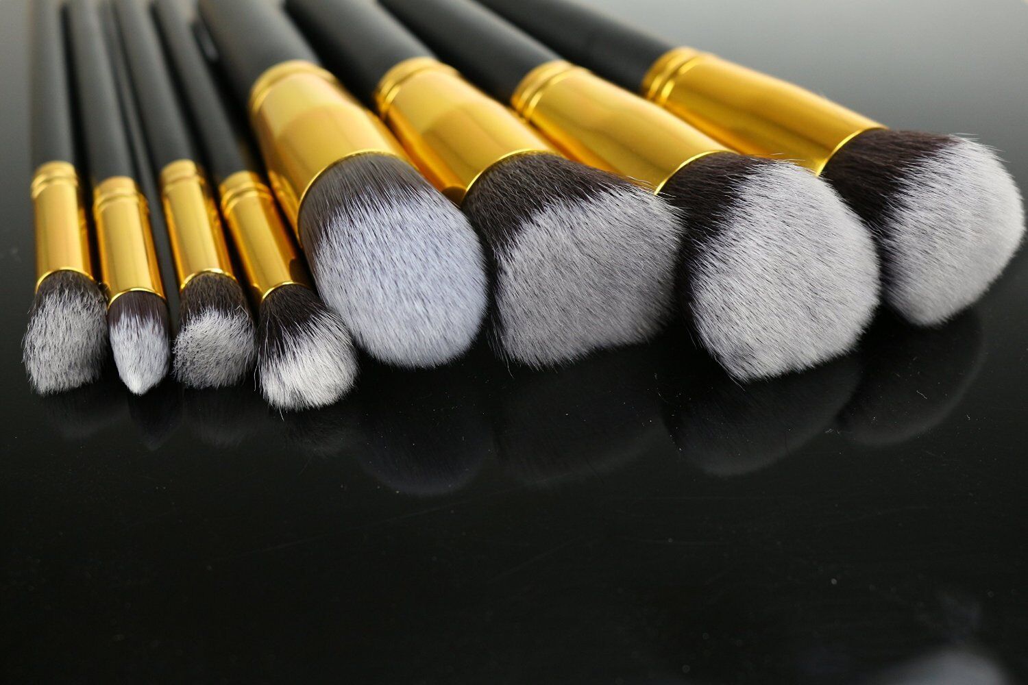 Magik Premium Synthetic 8 PCS Makeup Brushes (Golden Black) 8