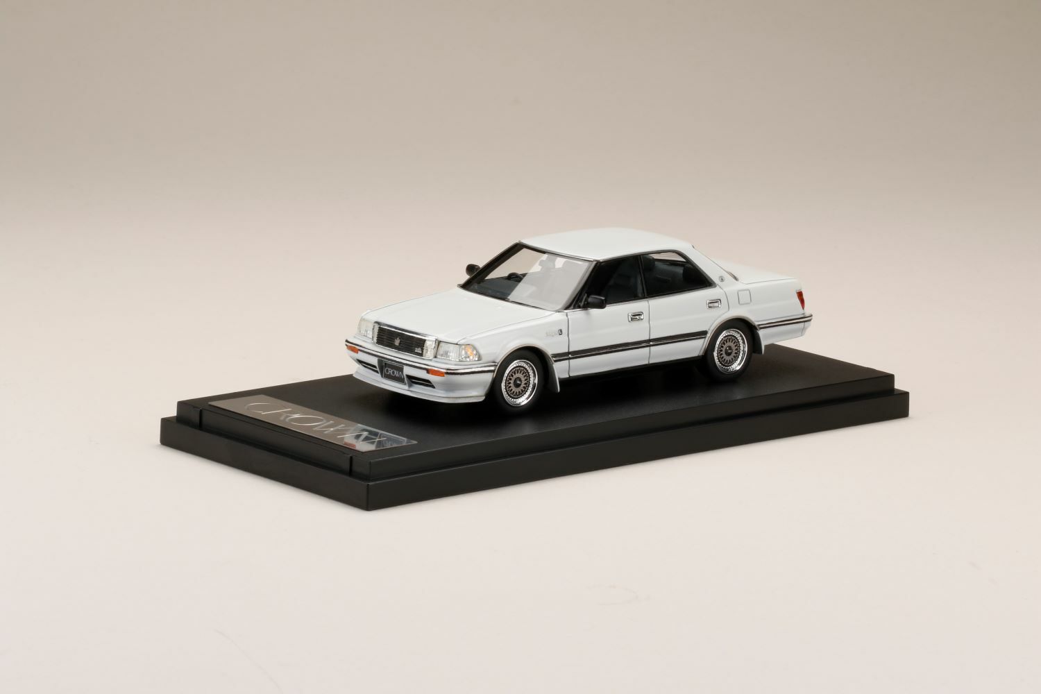 1/43 Mark43 Toyota Crown 4000 Royal Saloon G V8 Customized
