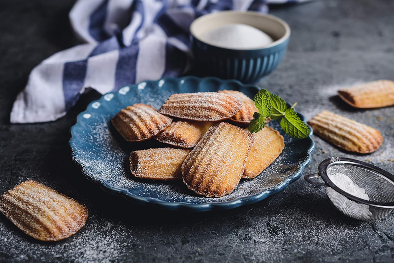 Non-Stick Madeleine Pan, Carbon Steel, 12 Shell Cookie Molds