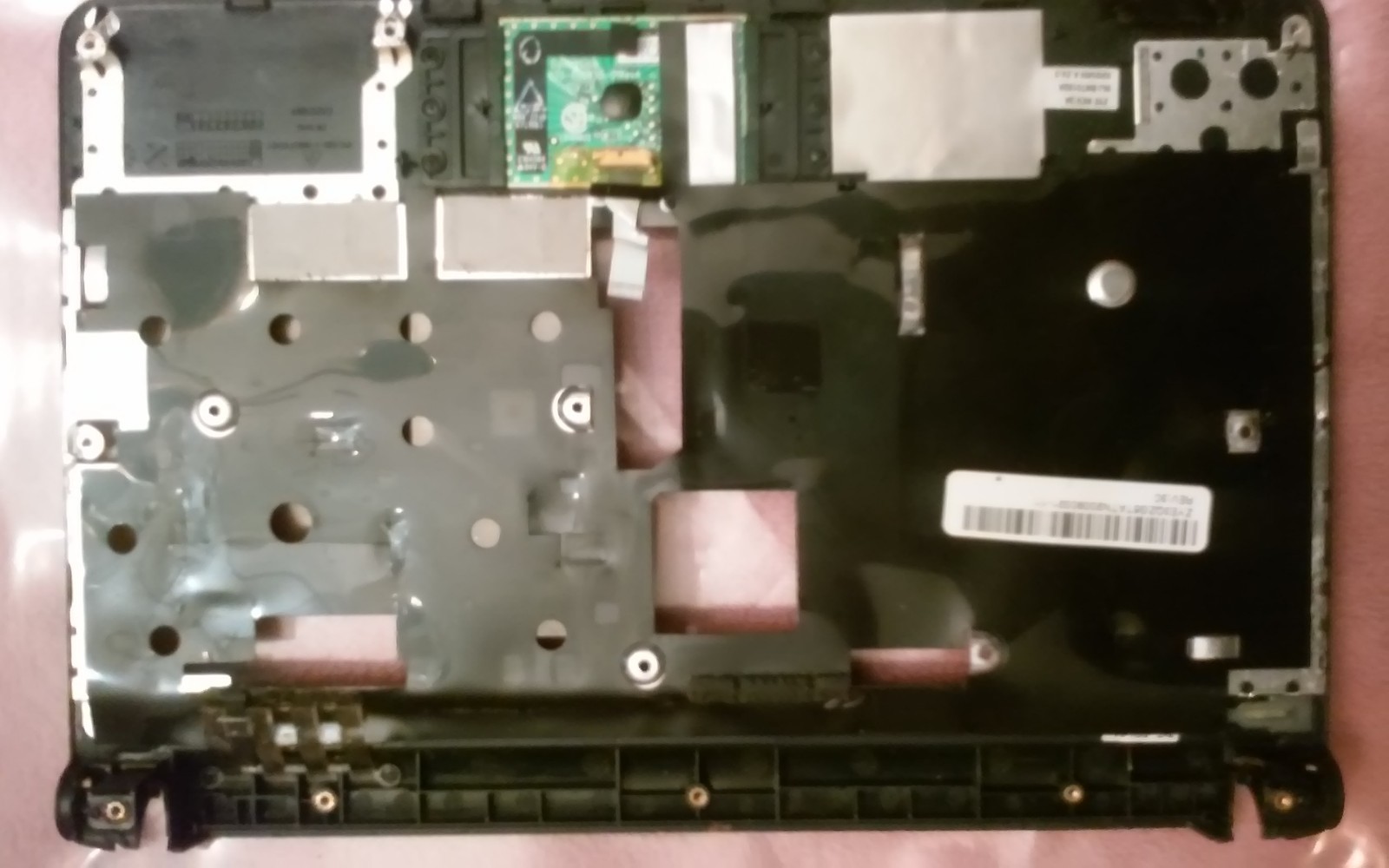 Acer One ZG5 Palmrest FAZG5001010