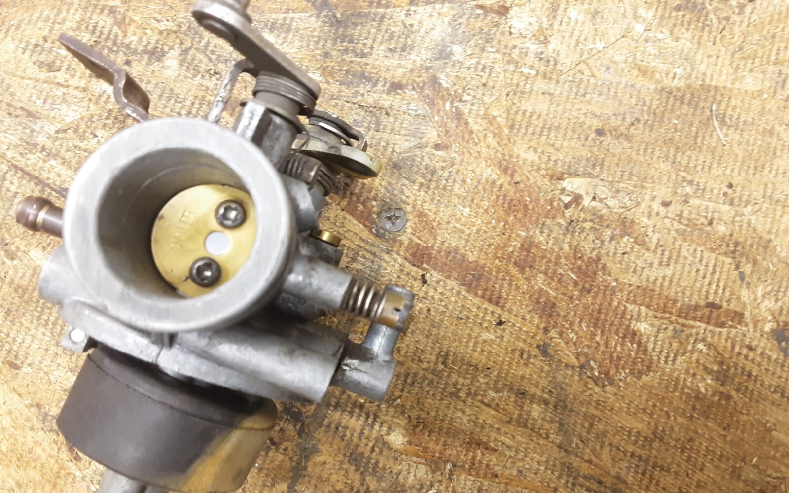 Yamaha G1 Golf cart OEM Carburetor J101410103 Carb