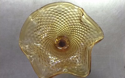 Small Vintage glass candy dish apx 6