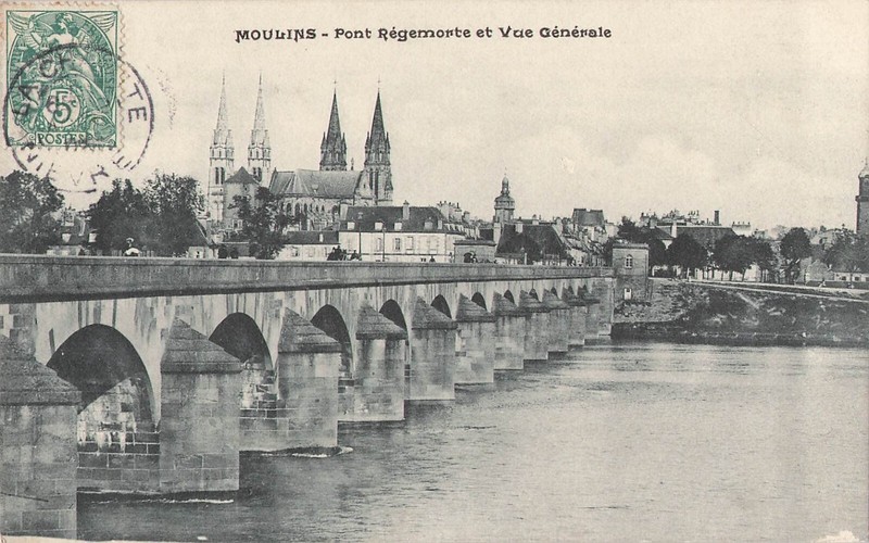 03 Moulins 38825