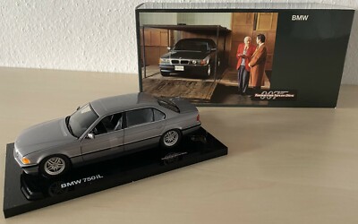 BMW 750iL 1:24 James Bond Tomorrow Never Dies Limitierte