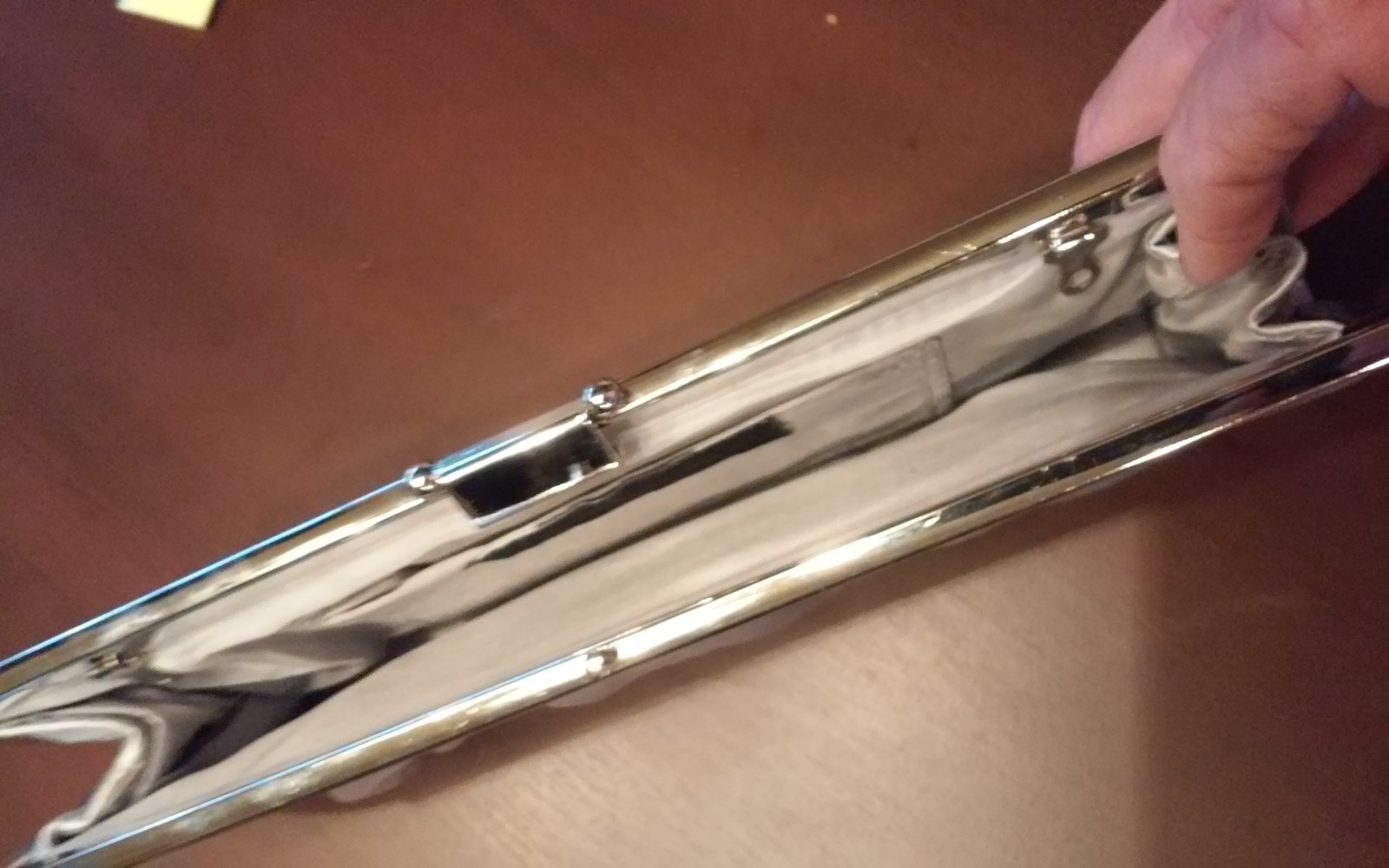 Women Evening bags lot of 2  silver beige