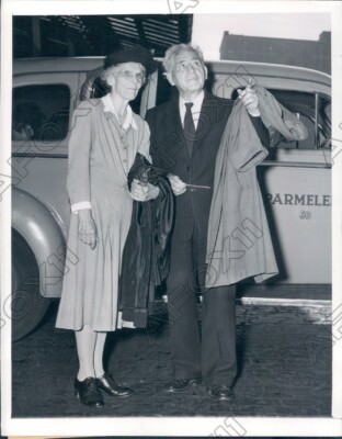 1947 Former Chicago Maroons Football Coach AA Stagg & his Wife Press Photo