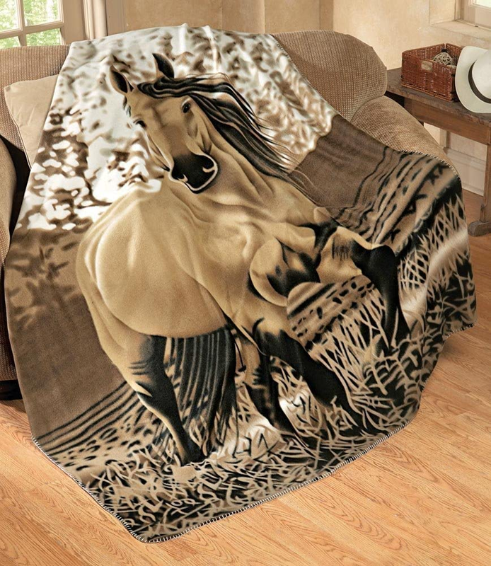 Elegant Western Galloping Horse Fleece Throw Blanket &ndash; Lightweight Super Soft Po