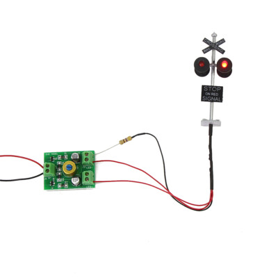 1set HO Scale Railroad Crossing Signals 4 heads LED made + Circuit board flasher