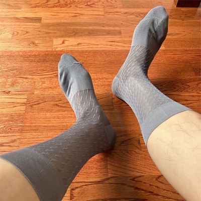 Sock it to Them einzigartige Herrenmode Auswahl in stilvollen transparenten und