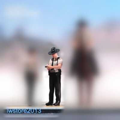 1/64 Policeman Male Scene Props Miniatures Figures Model For Cars Vehicle Toys