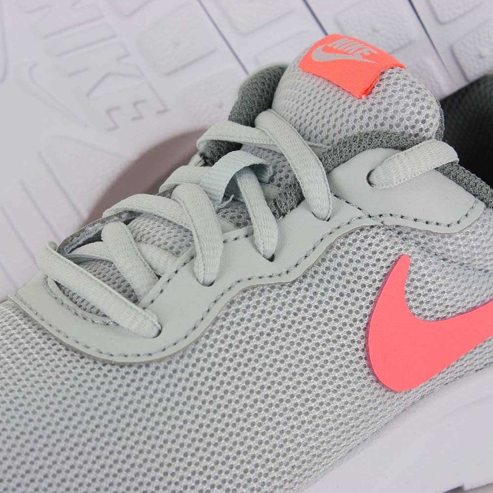 nike tanjun 32 nike tanjun 32