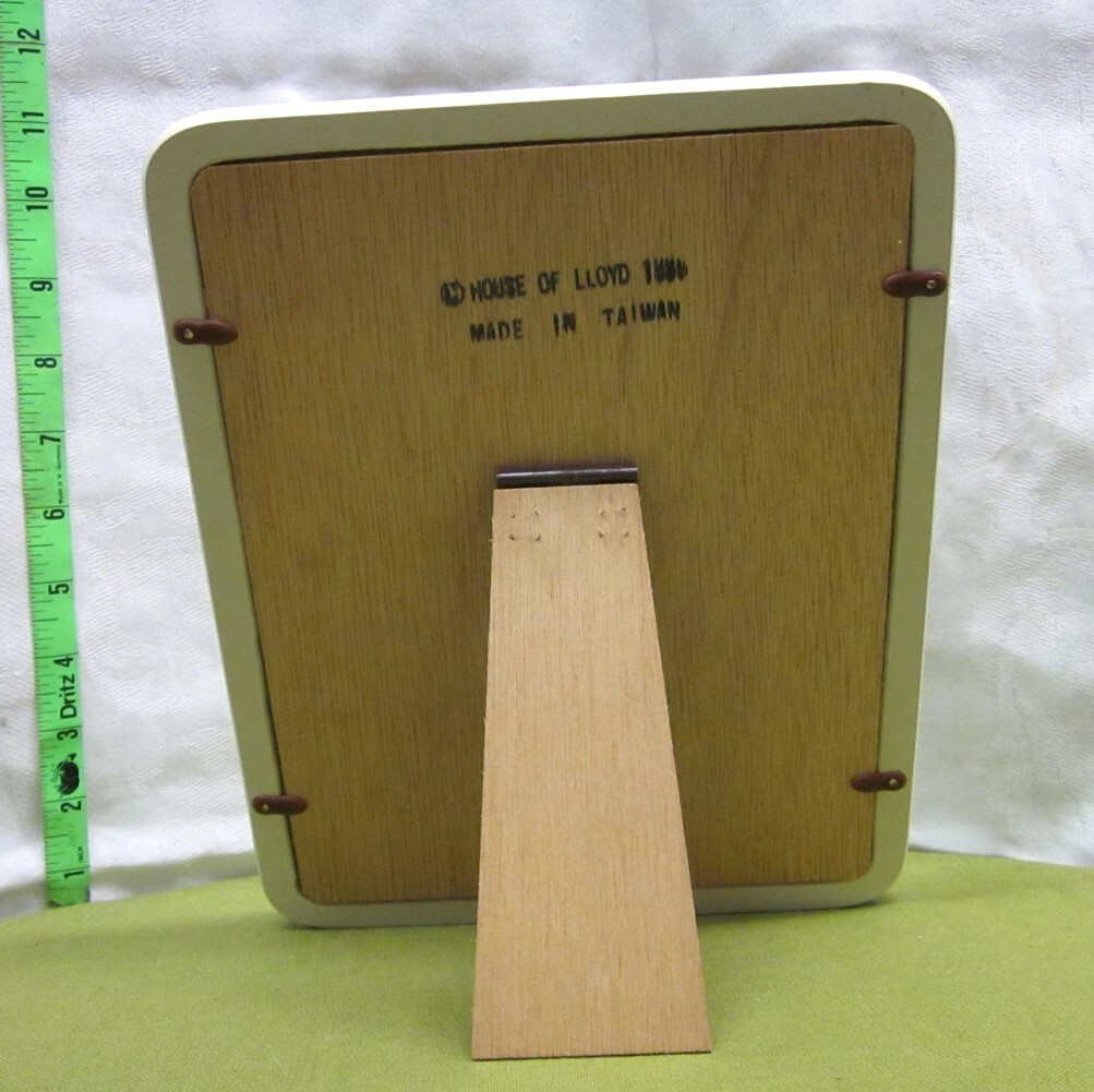 HOUSE OF LLOYD vtg porcelain Very Special Baby 1988 giraffe Picture Frame lamb