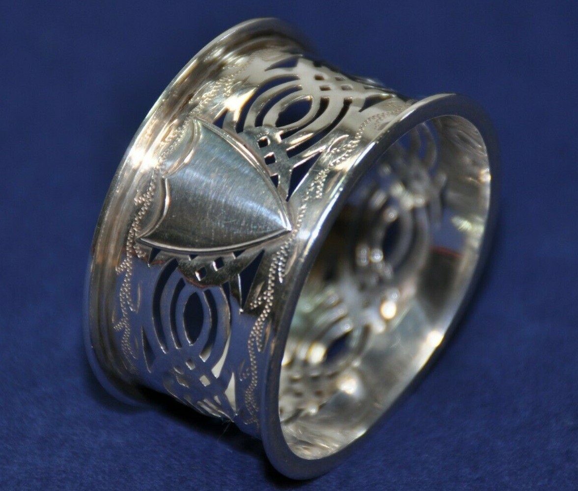 Sterling Silver Filigree Napkin Ring ~ Birmingham, England (HEY11)