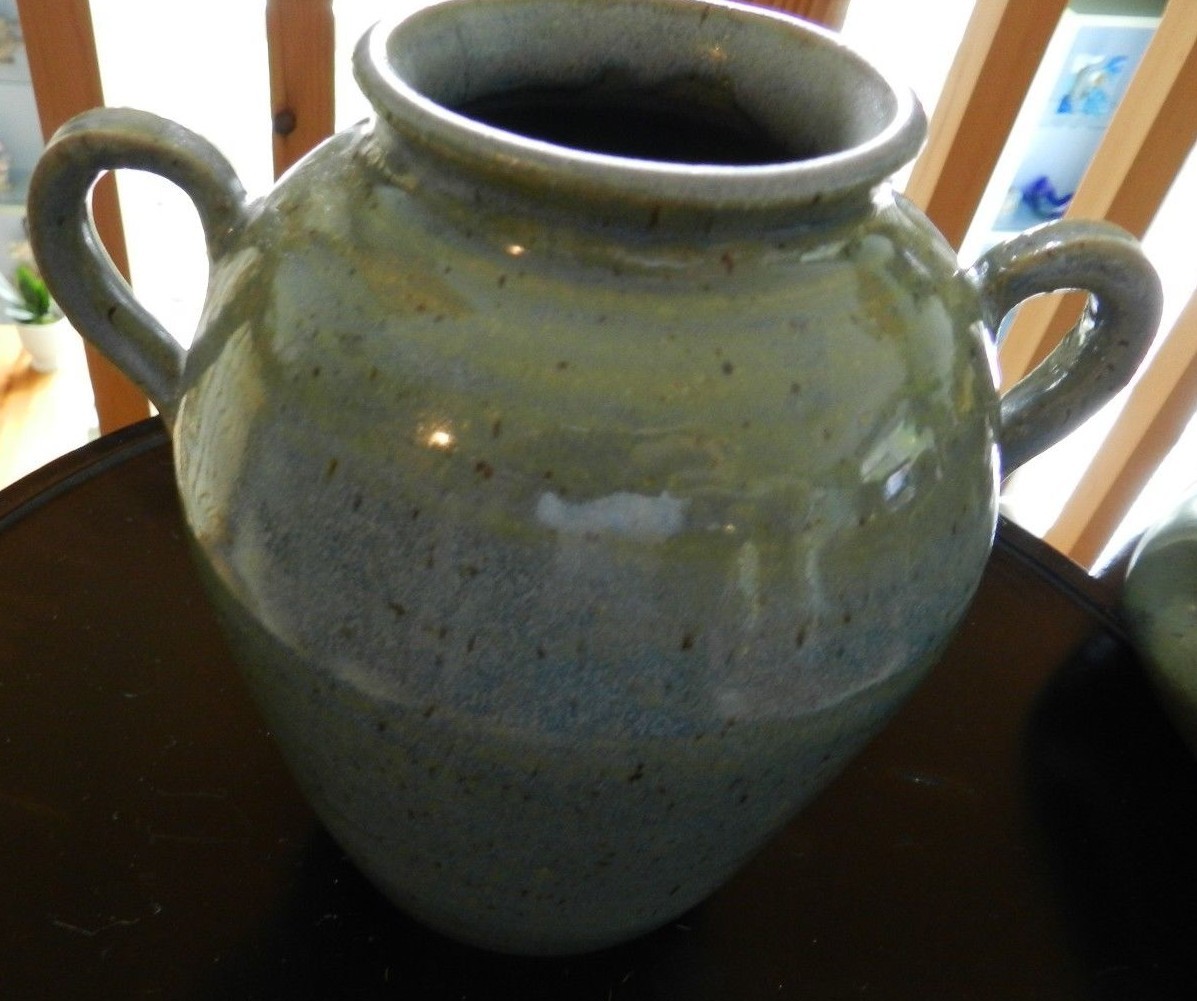 Handmade Ceramic/Pottery Medium Urn
