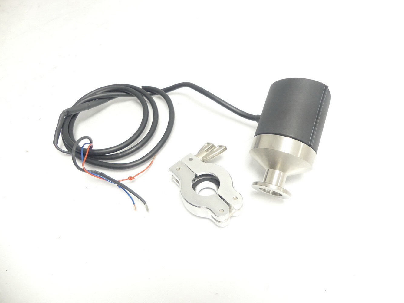 Oerlikon Leybold Vacuum DI2000 / 15813 SN:E8018D010F3 mit Klemme