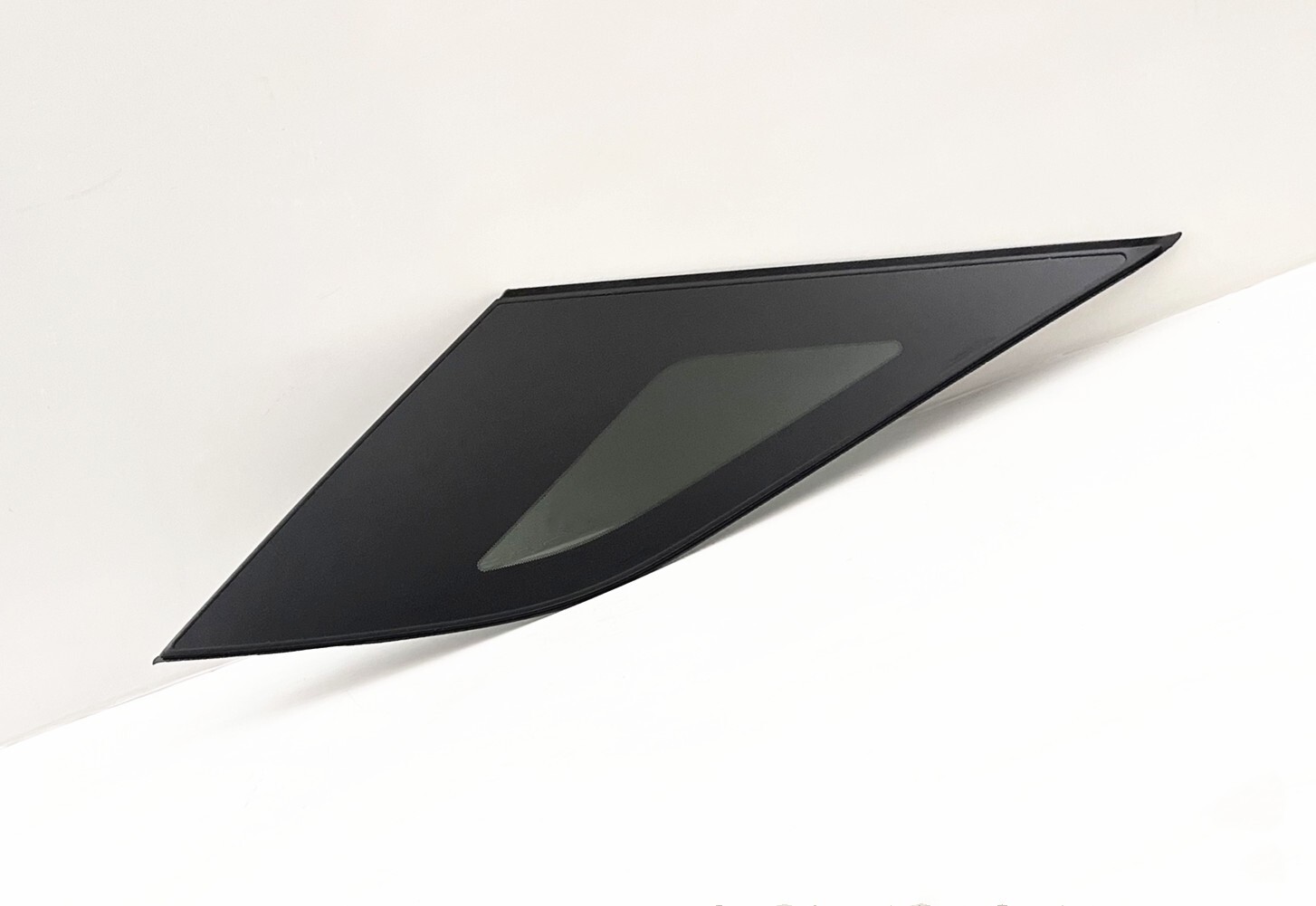 Passenger/Right Side Quarter Window Glass For 2018-2024 Chevrolet Equinox