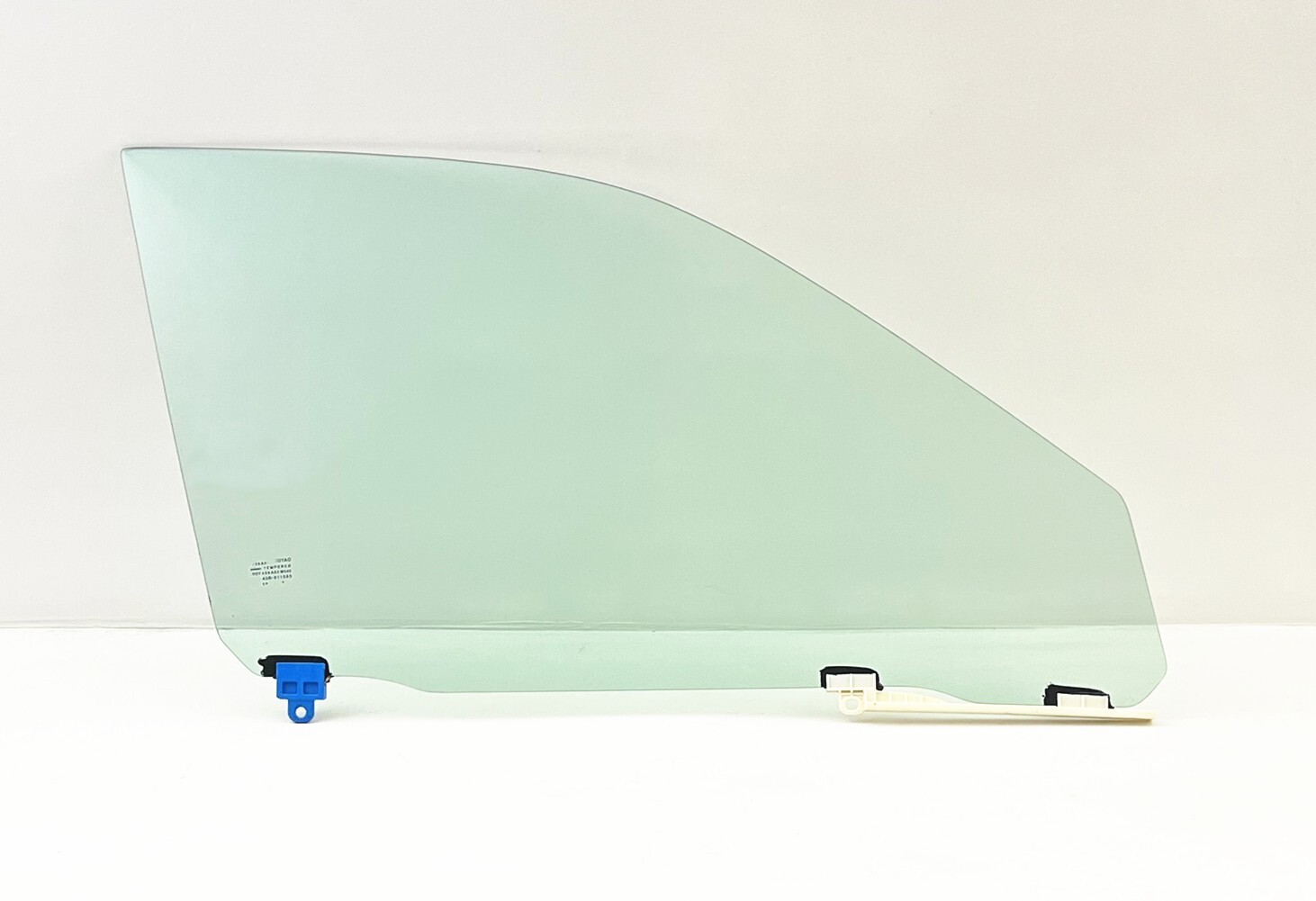 Passenger Front Door Window Glass For 2001-2005 Lexus IS300/IS300 Sport Cross