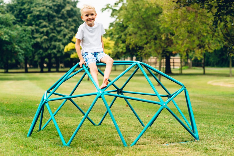 kids outdoor climbing frame