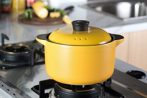 Lotus Blue 3-Quart Cartoon Pattern Ceramic Round Yellow Dish Casserole/Clay Gift