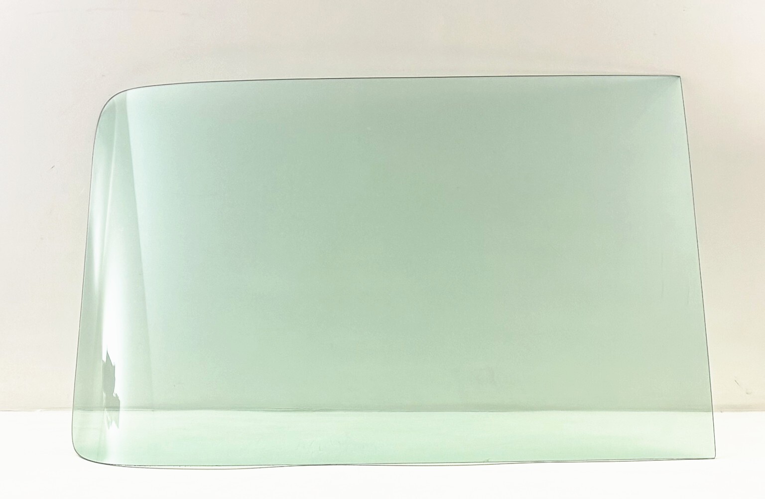 Passenger/Right Front Windshield Glass For Autocar Volvo White WX WH Xpeditor